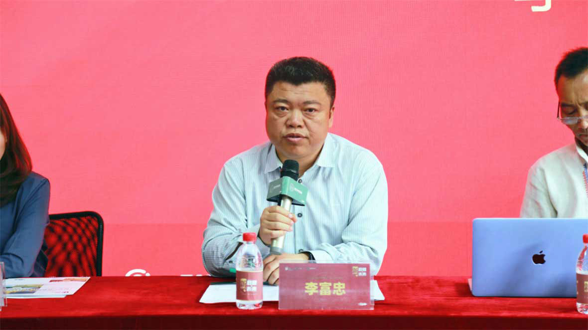 乌克兰苏梅国立大学2021级夏季中外合作研究生开学典礼圆满结束